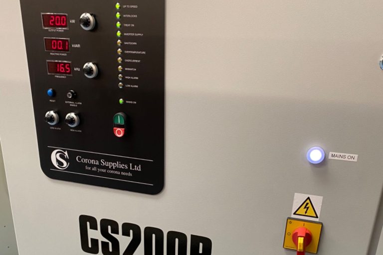 Control panel of a CS200R machine featuring various buttons and indicator lights.